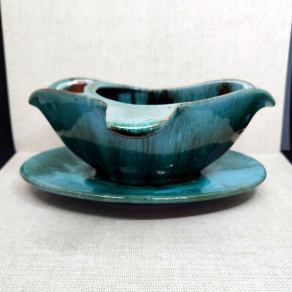CCC (Canadian Ceramic Craft) Pottery Gravy Boat with Underplate, 1960s, Canada - Picture 3 of 12